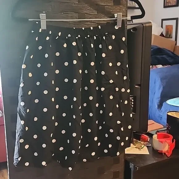 Old Navy Black Polka Dot Skirt Small TALL size - Picture 4 of 4